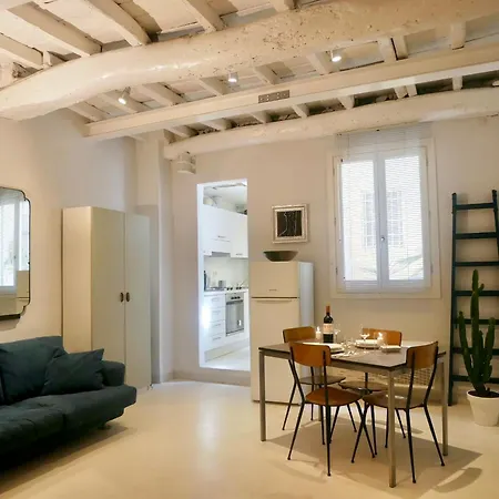 아파트 Very In Santa Croce - Amazing For Two Guests 피렌체